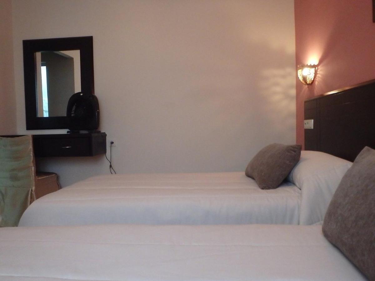 Hotel Rama Oued Laou Exteriör bild